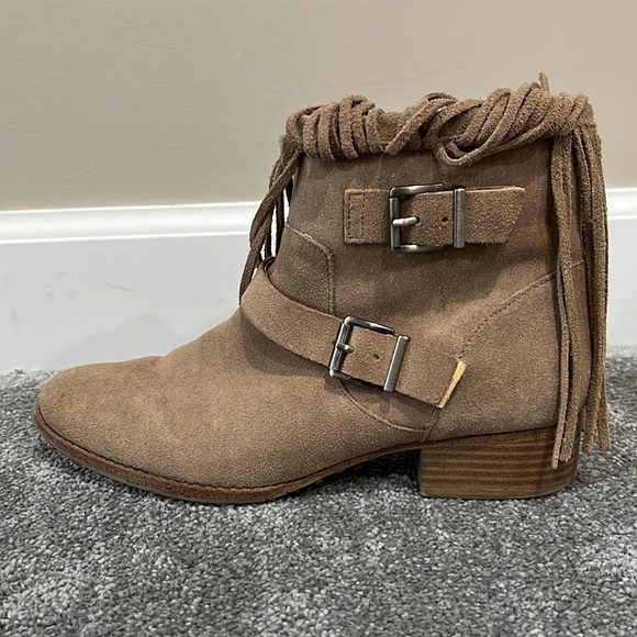 BCBG Generation Short Fringe Boot - Picture 7 of 7